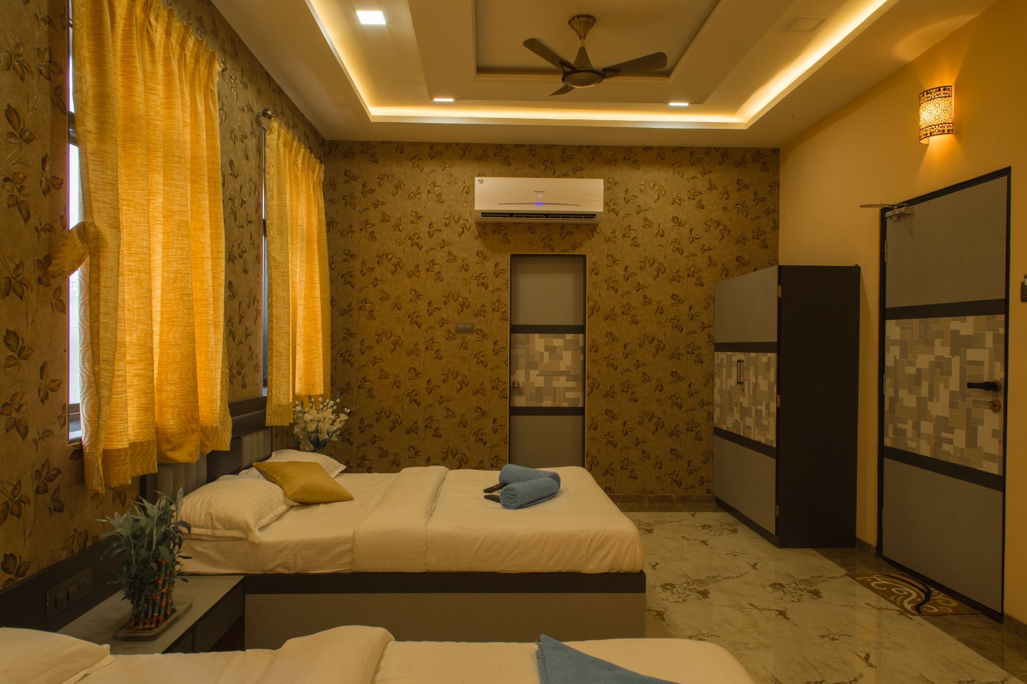 Hotel Tourister Mumbai Exterior foto